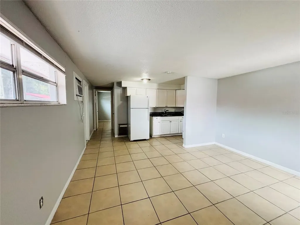 1302 Morris Park Tampa FL 33612