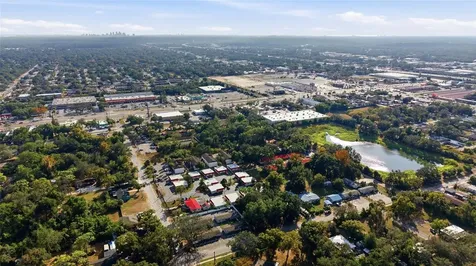 1302 Morris Park Tampa FL 33612