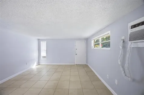 1302 Morris Park Tampa FL 33612