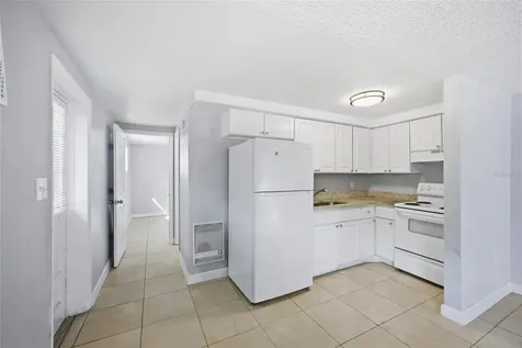 1302 Morris Park Tampa FL 33612