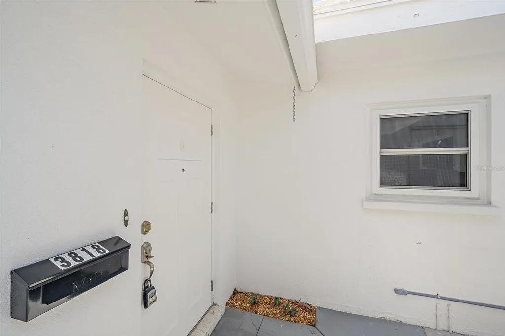 3818 Roxane Boulevard Sarasota FL 34235