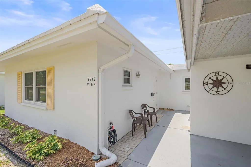 3818 Roxane Boulevard Sarasota FL 34235