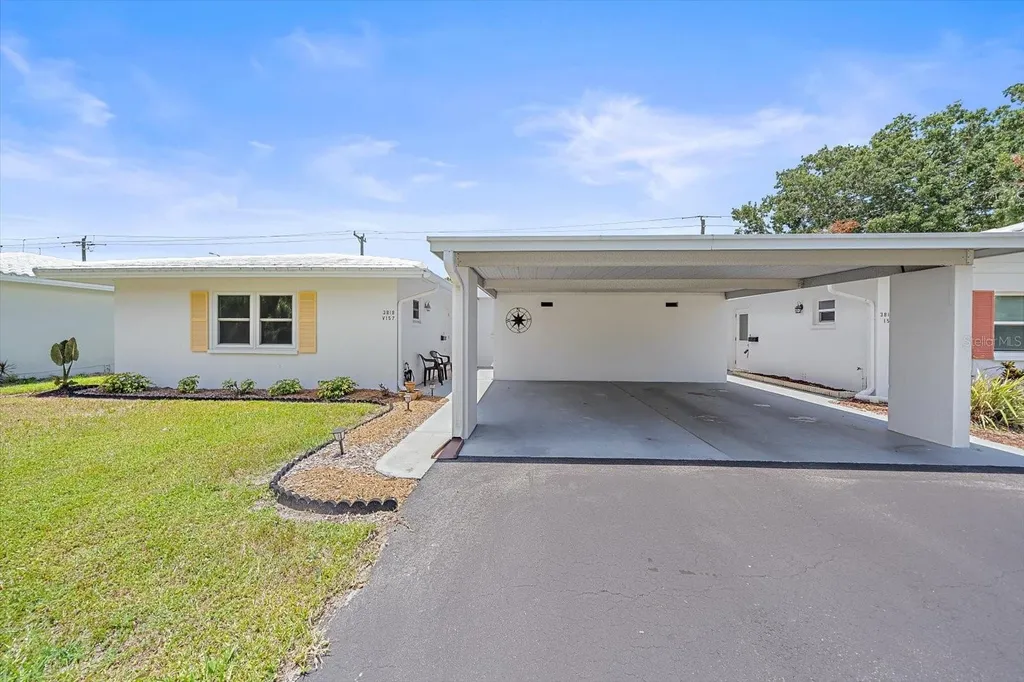 3818 Roxane Boulevard Sarasota FL 34235