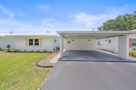 3818 Roxane Boulevard Sarasota FL 34235