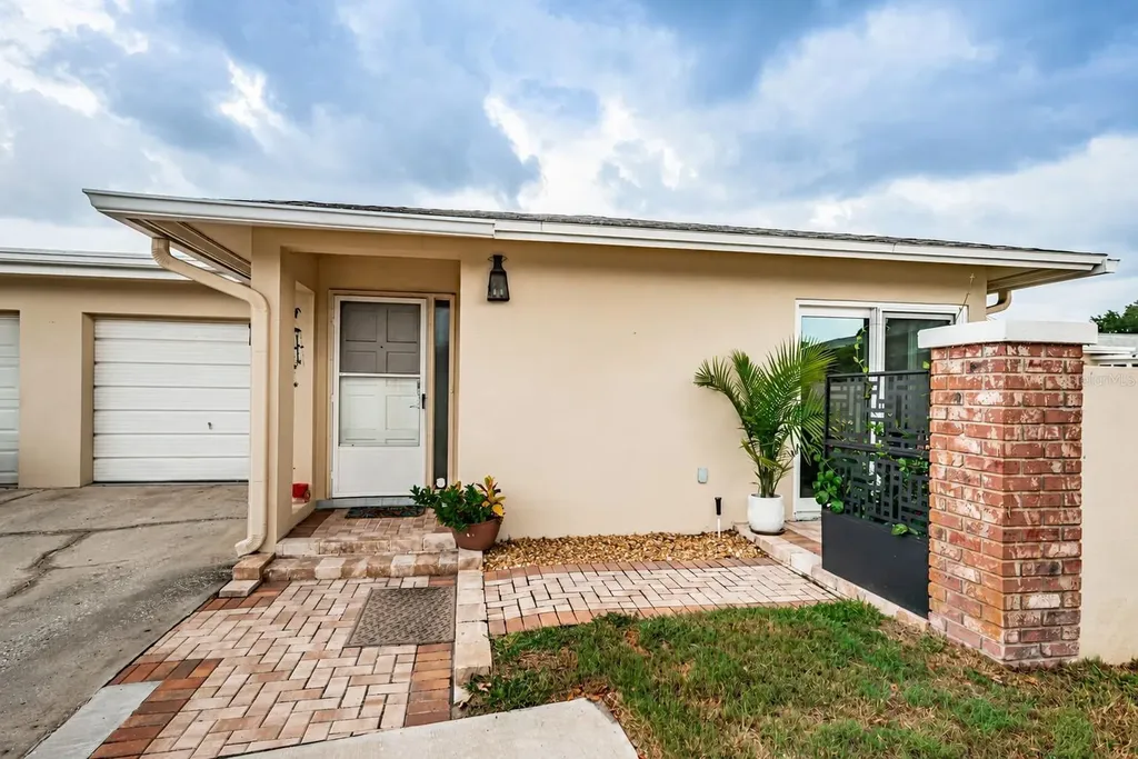 2735 Sherbrooke Lane Palm Harbor FL 34684