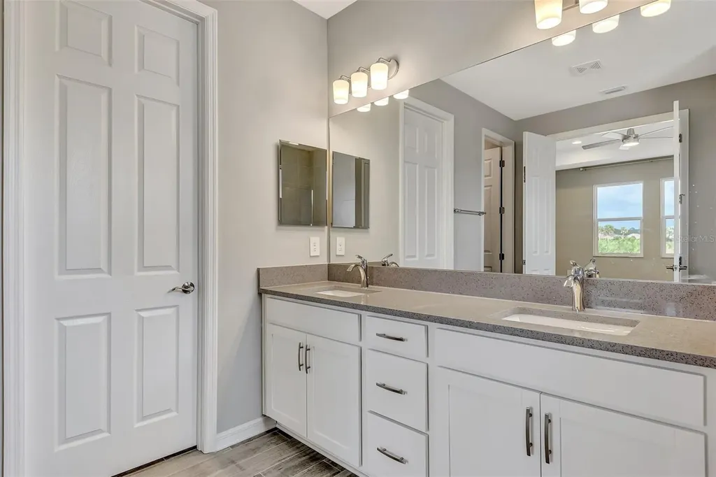 5825 Millennium Silver Court Sarasota FL 34238