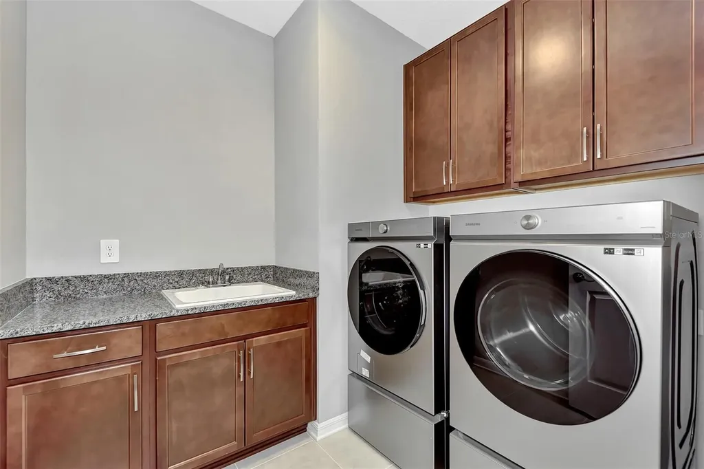 5825 Millennium Silver Court Sarasota FL 34238