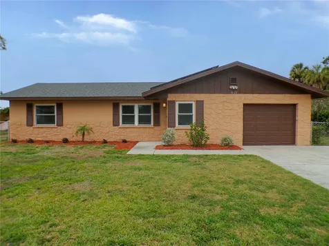 1622 17th Street E Bradenton FL 34208
