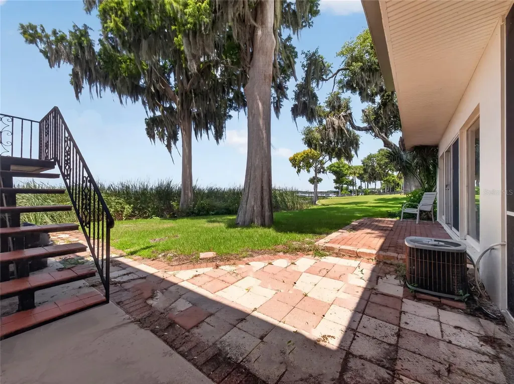 1029 Mellathon Circle Leesburg FL 34748