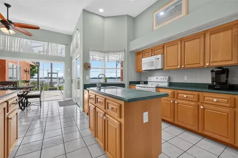 29742 Squirrel Point Road Tavares FL 32778
