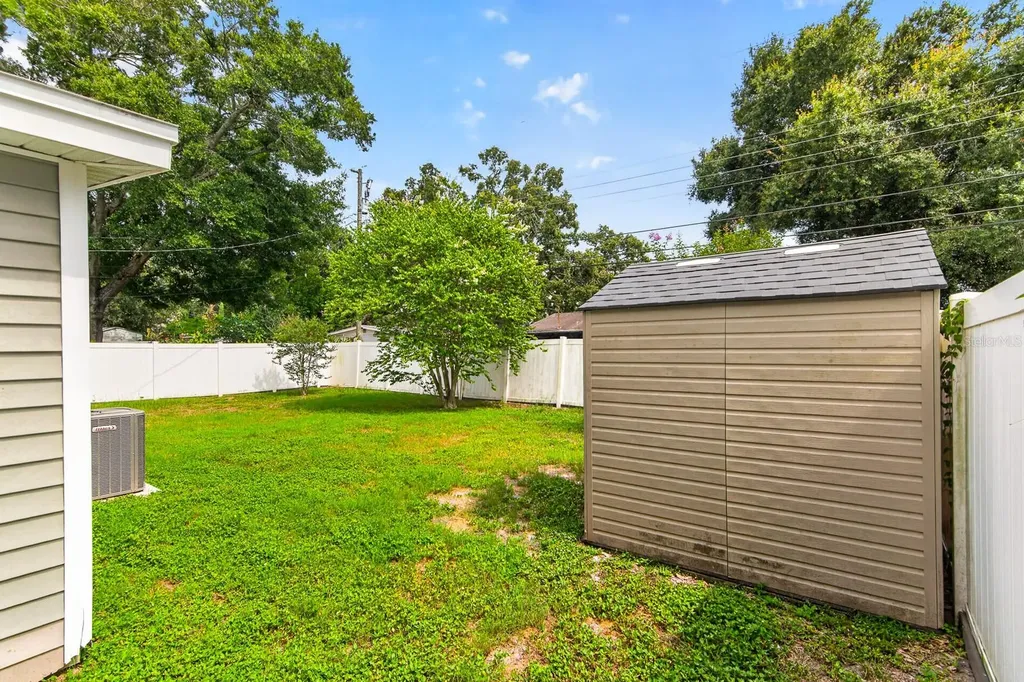 9042 Southern Comfort Drive Largo FL 33773