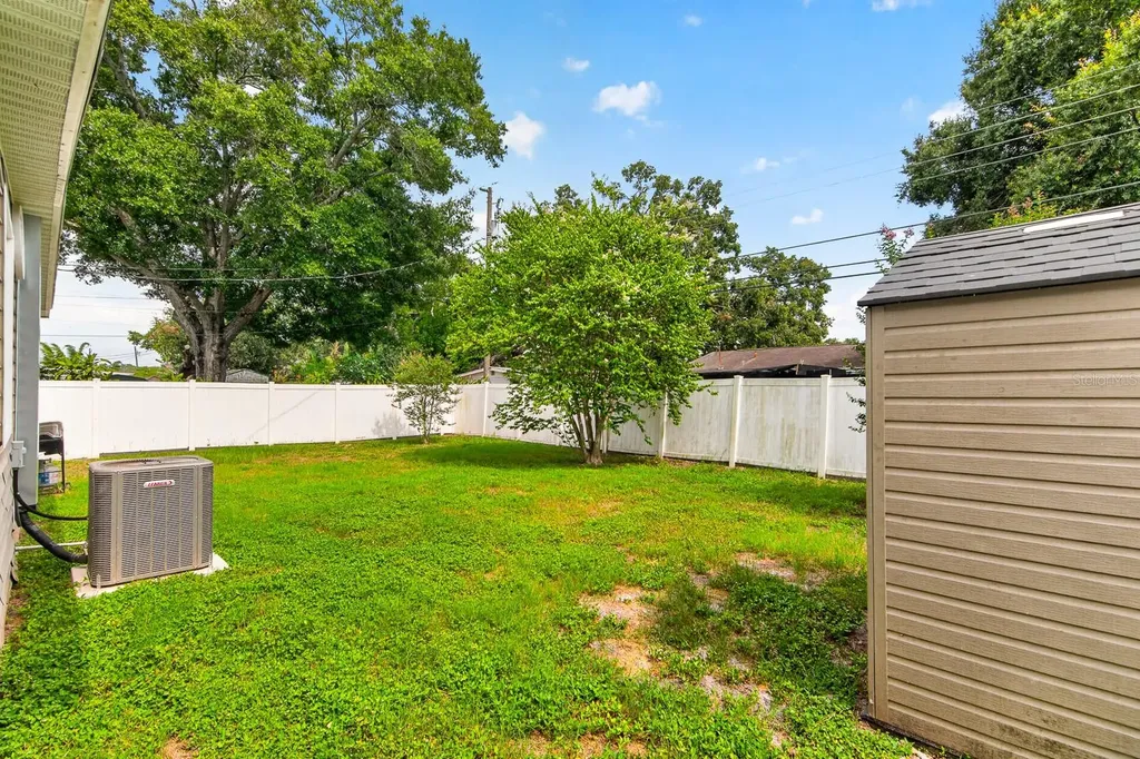 9042 Southern Comfort Drive Largo FL 33773