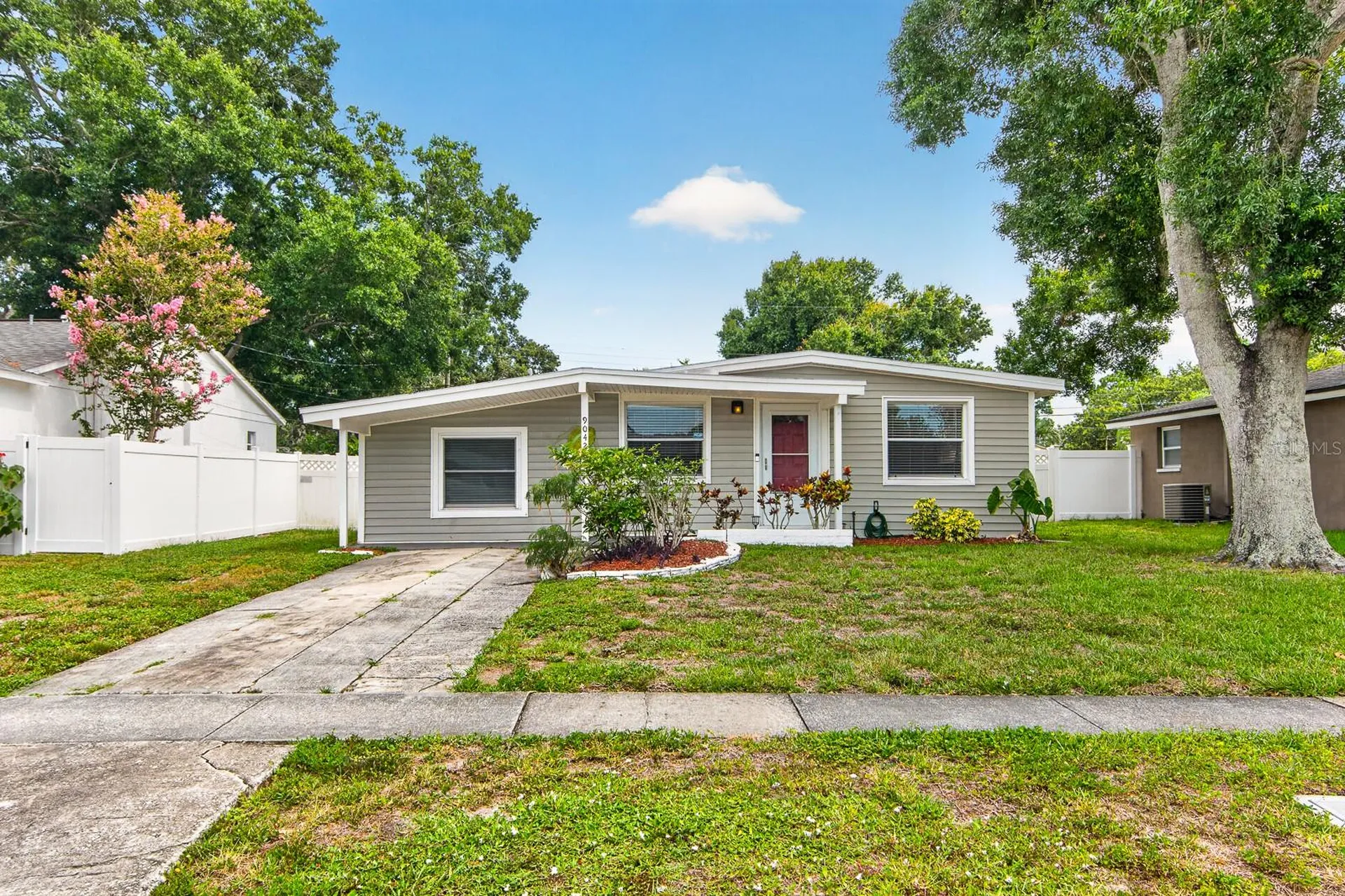 9042 Southern Comfort Drive Largo FL 33773