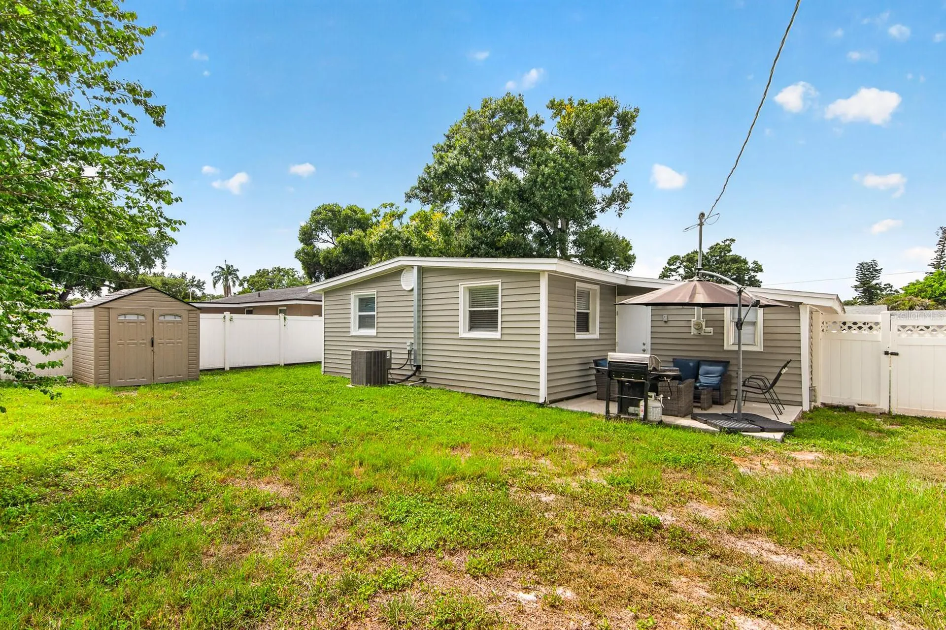 9042 Southern Comfort Drive Largo FL 33773