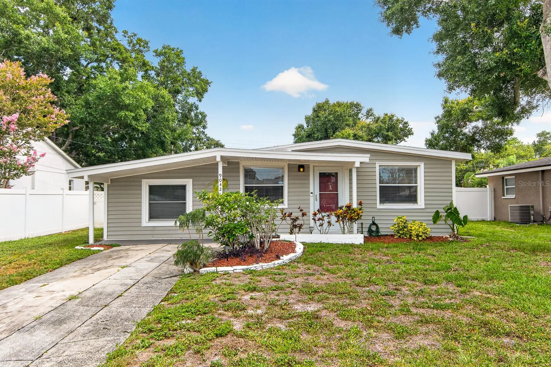 9042 Southern Comfort Drive Largo FL 33773