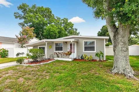 9042 Southern Comfort Drive Largo FL 33773