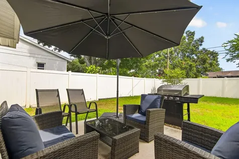 9042 Southern Comfort Drive Largo FL 33773
