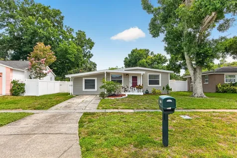 9042 Southern Comfort Drive Largo FL 33773