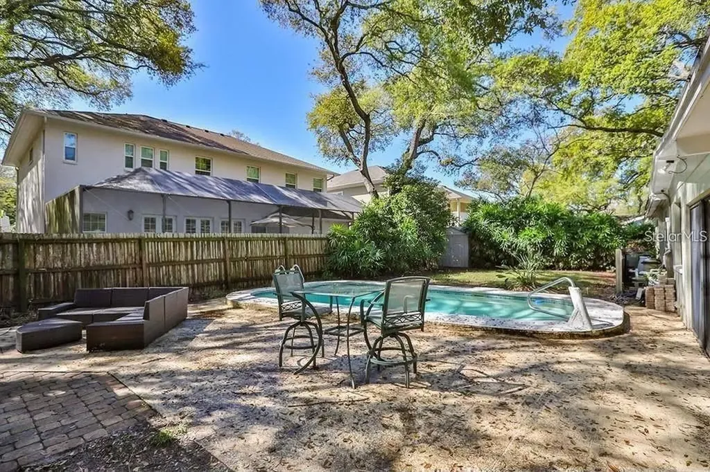 3214 W Coachman Avenue Tampa FL 33611