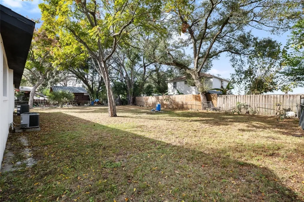 1220 E 142nd Avenue Tampa FL 33613