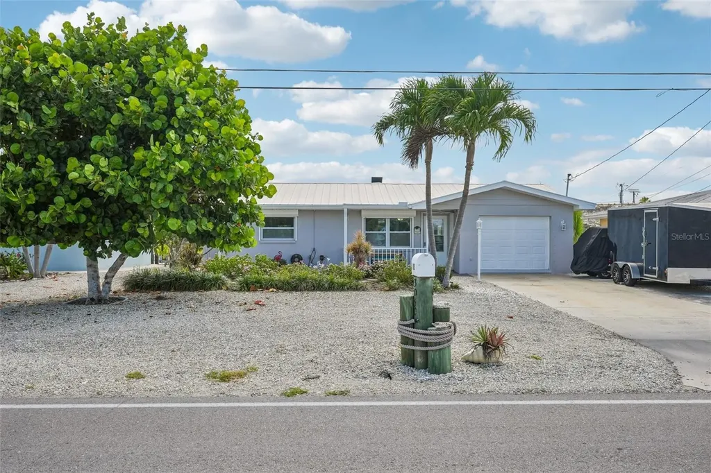 3050 York Road St James City FL 33956