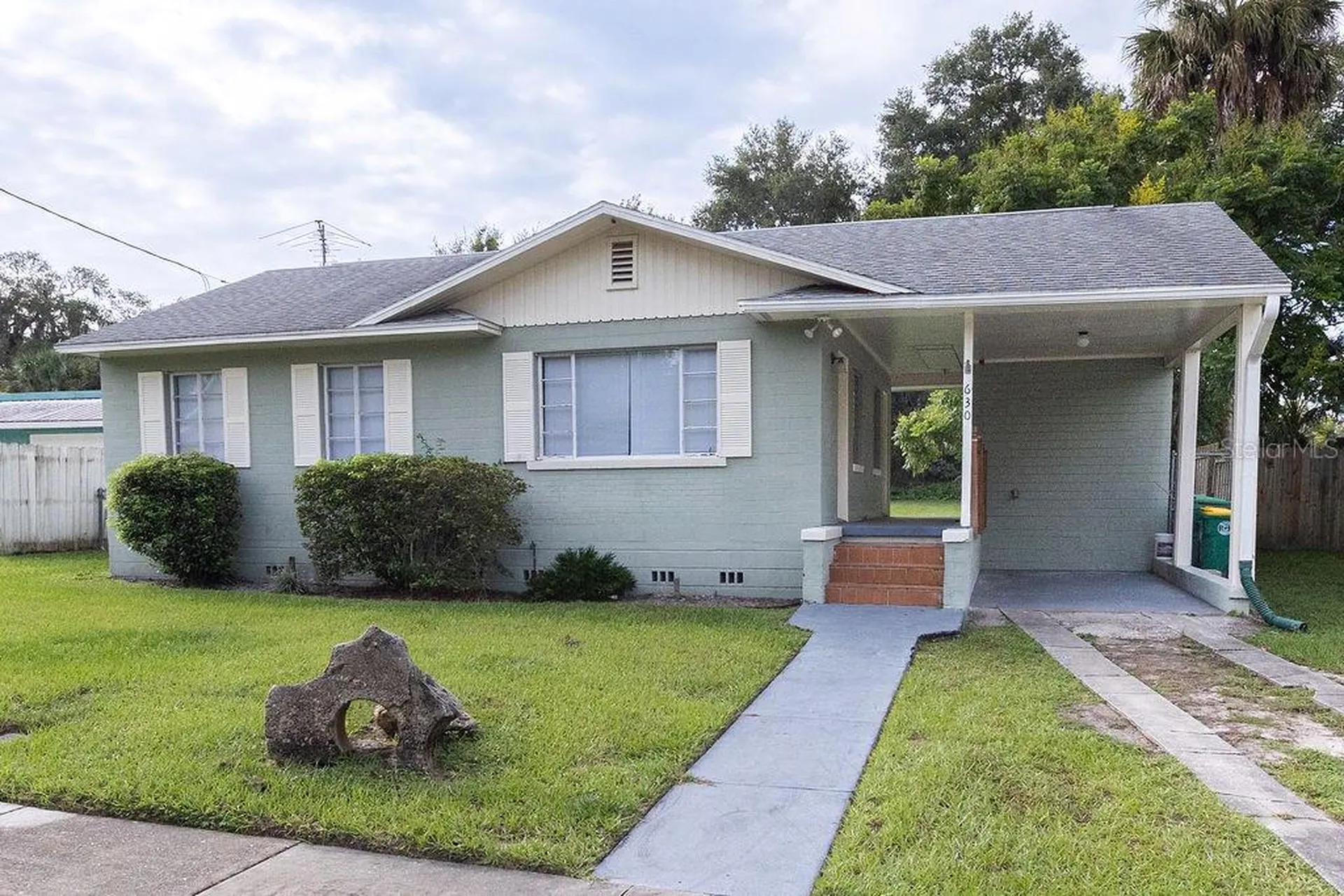 630 E Indiana Avenue Deland FL 32724