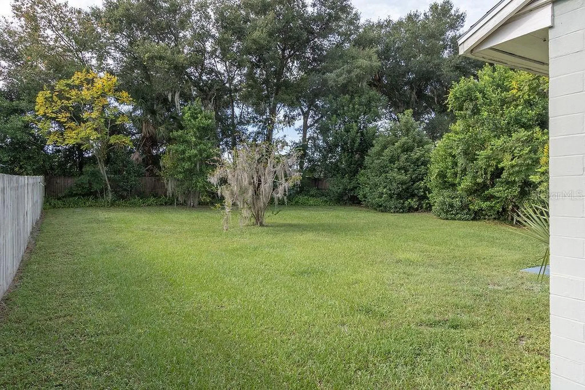 630 E Indiana Avenue Deland FL 32724