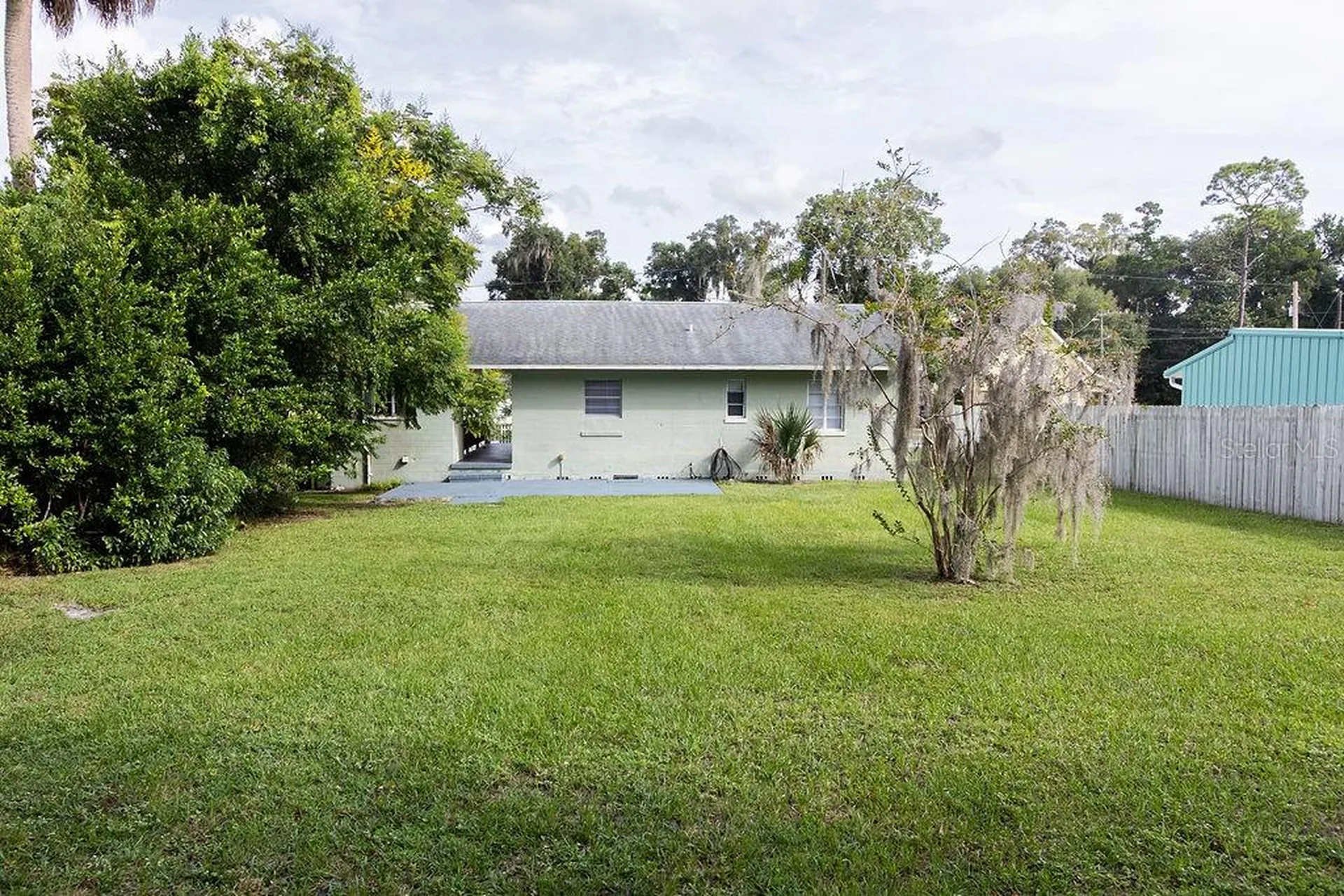 630 E Indiana Avenue Deland FL 32724