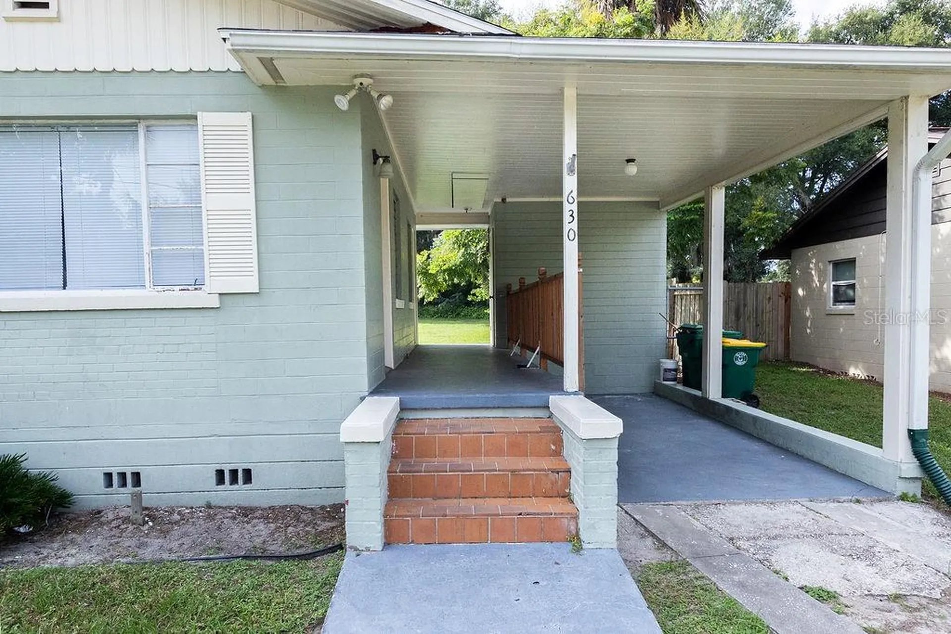 630 E Indiana Avenue Deland FL 32724