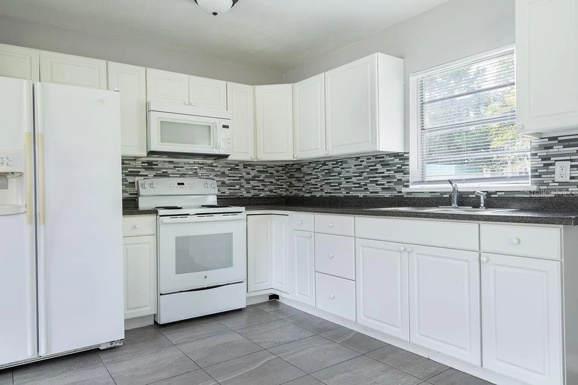 630 E Indiana Avenue Deland FL 32724