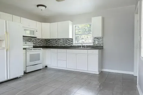 630 E Indiana Avenue Deland FL 32724
