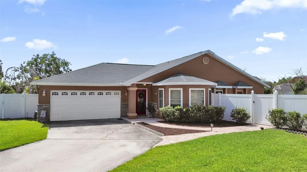 637 Moss Park Court Kissimmee FL 34743