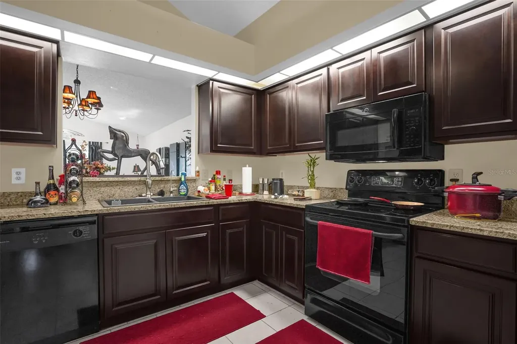 637 Moss Park Court Kissimmee FL 34743