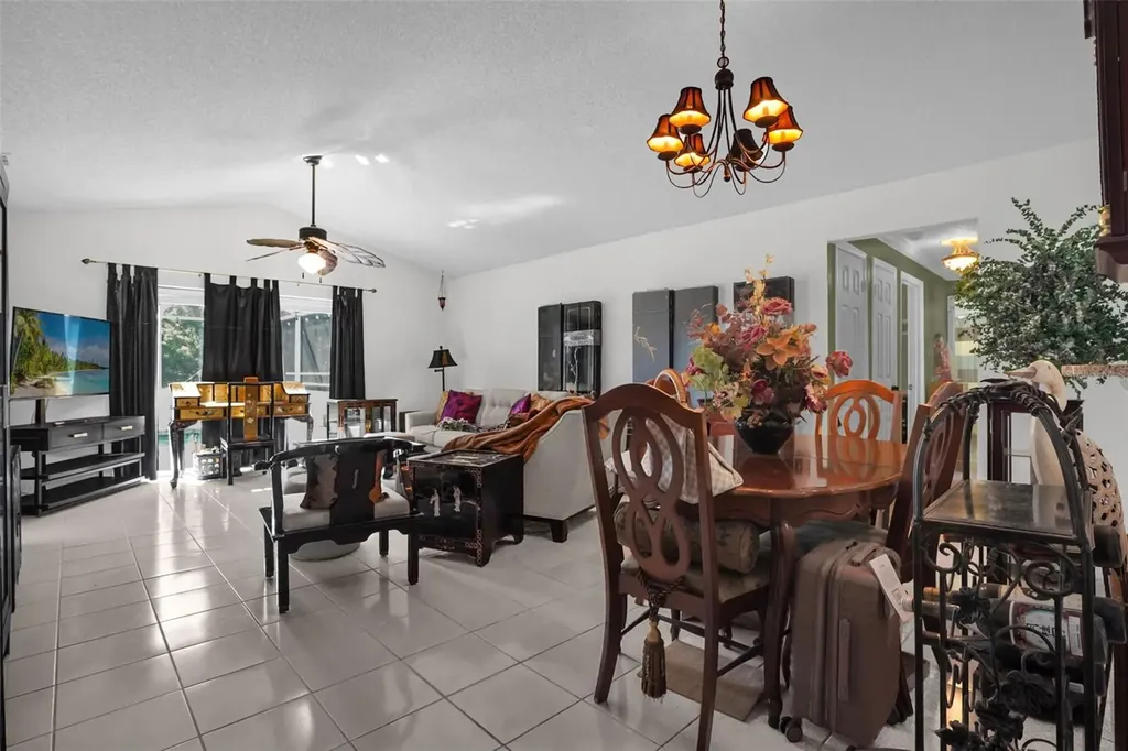 637 Moss Park Court Kissimmee FL 34743