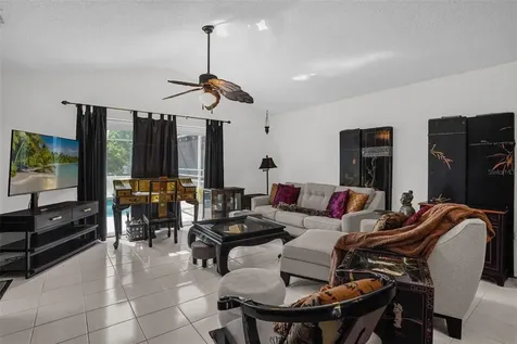637 Moss Park Court Kissimmee FL 34743