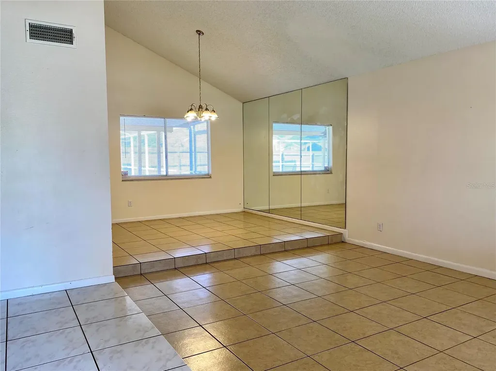 5205 Dublin Place Tampa FL 33624