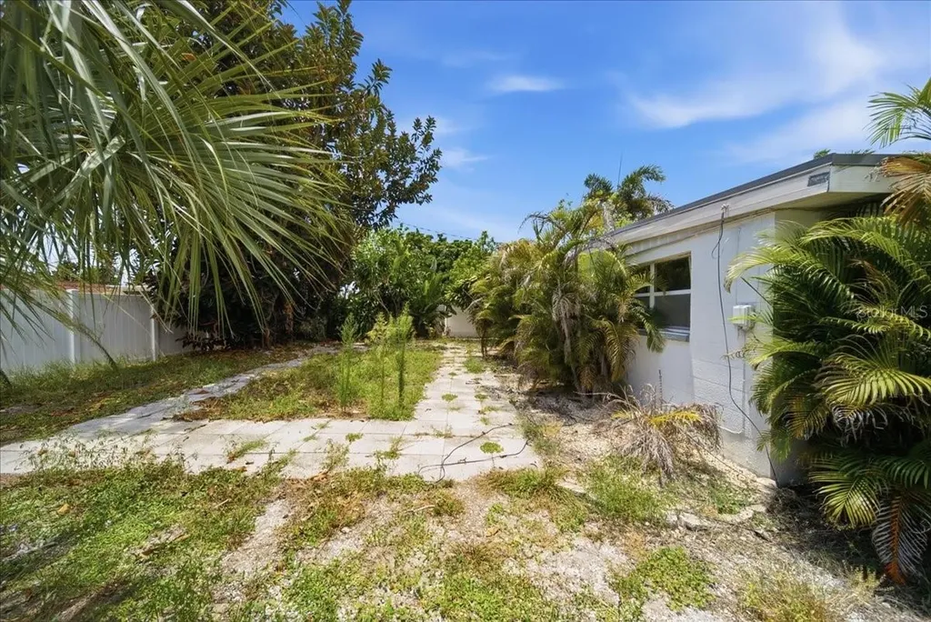2316 Holyoke Avenue Bradenton FL 34207