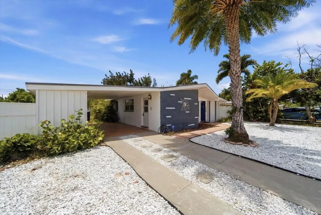 2316 Holyoke Avenue Bradenton FL 34207