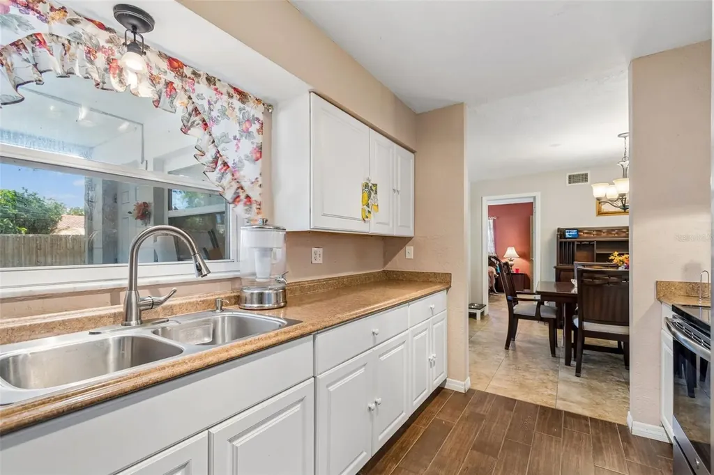 2085 68th Avenue S St Petersburg FL 33712