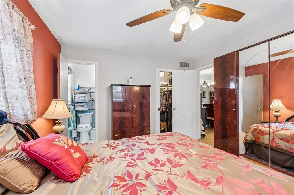 2085 68th Avenue S St Petersburg FL 33712