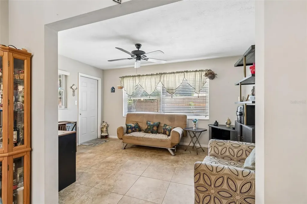 2085 68th Avenue S St Petersburg FL 33712