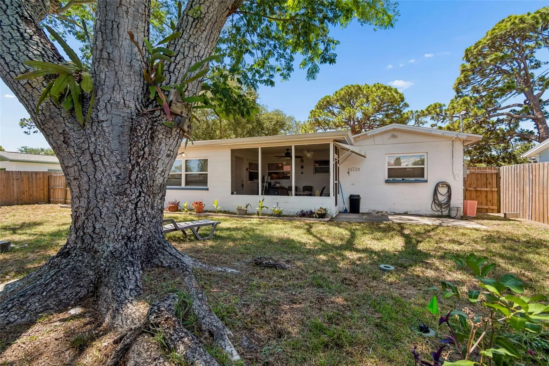 2085 68th Avenue S St Petersburg FL 33712
