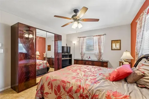 2085 68th Avenue S St Petersburg FL 33712