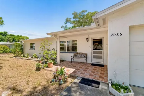 2085 68th Avenue S St Petersburg FL 33712