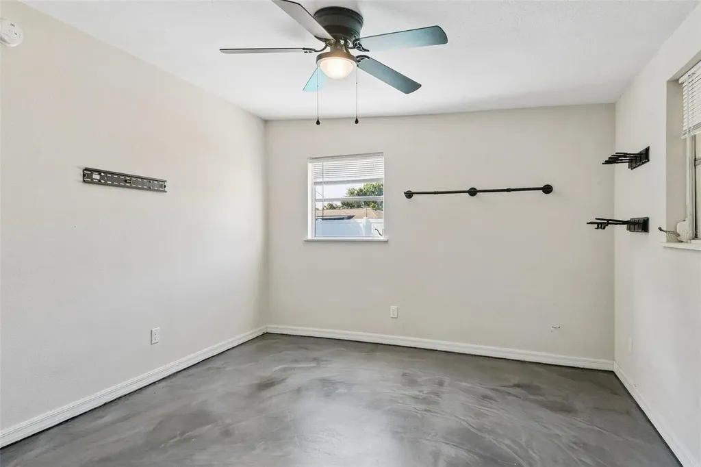 2416 Emory Avenue Bradenton FL 34207