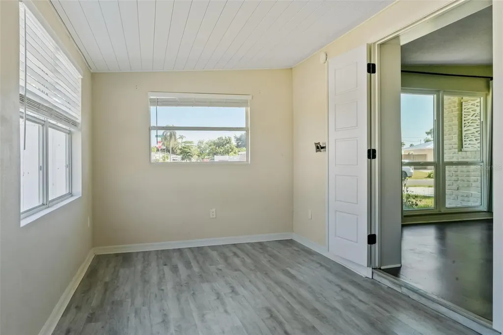 2416 Emory Avenue Bradenton FL 34207