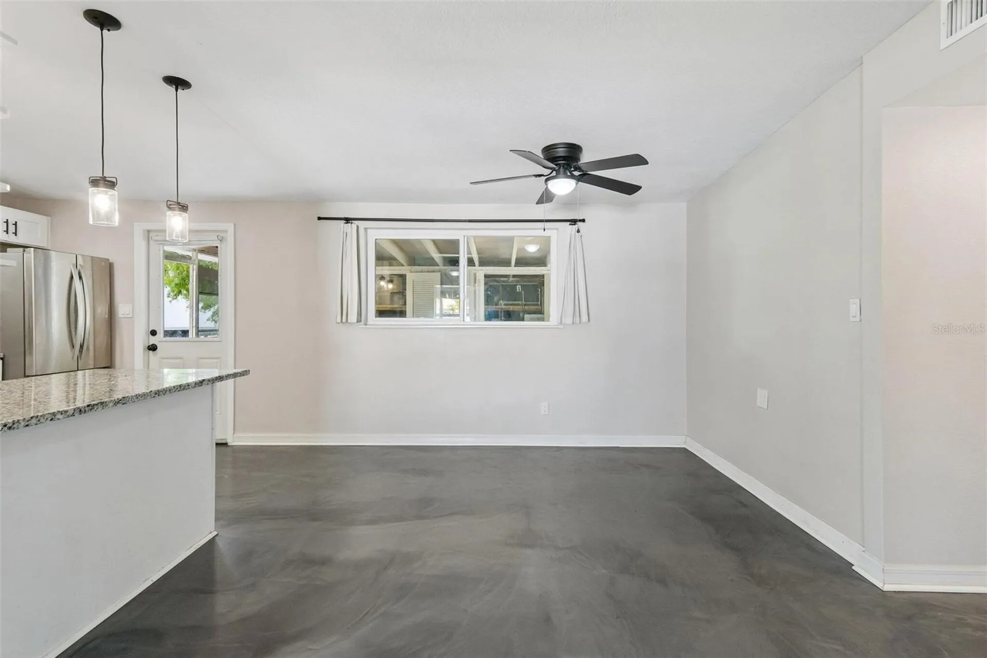 2416 Emory Avenue Bradenton FL 34207