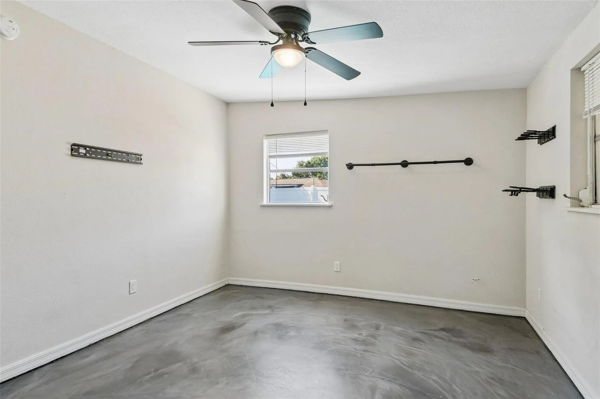 2416 Emory Avenue Bradenton FL 34207