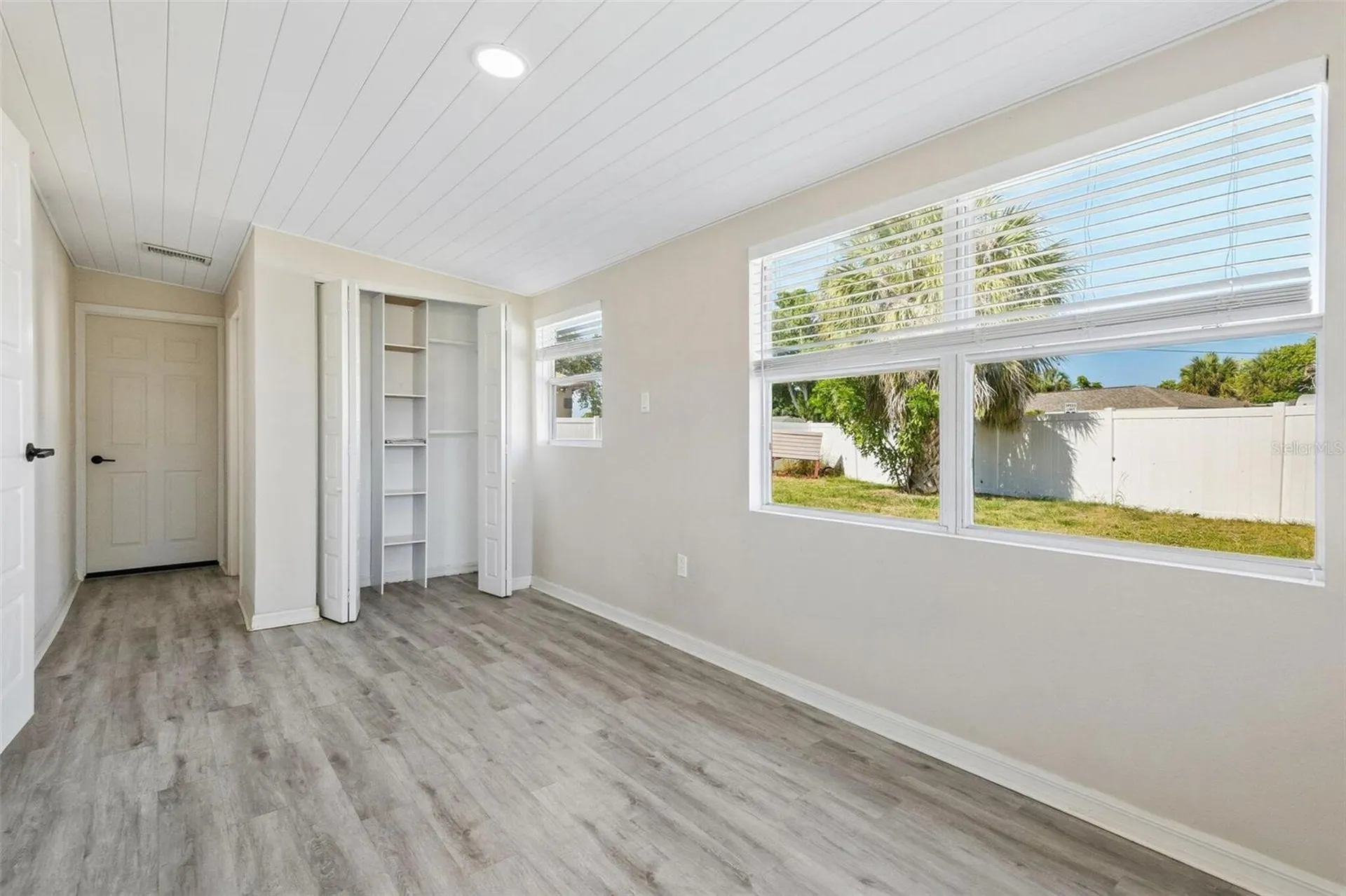 2416 Emory Avenue Bradenton FL 34207