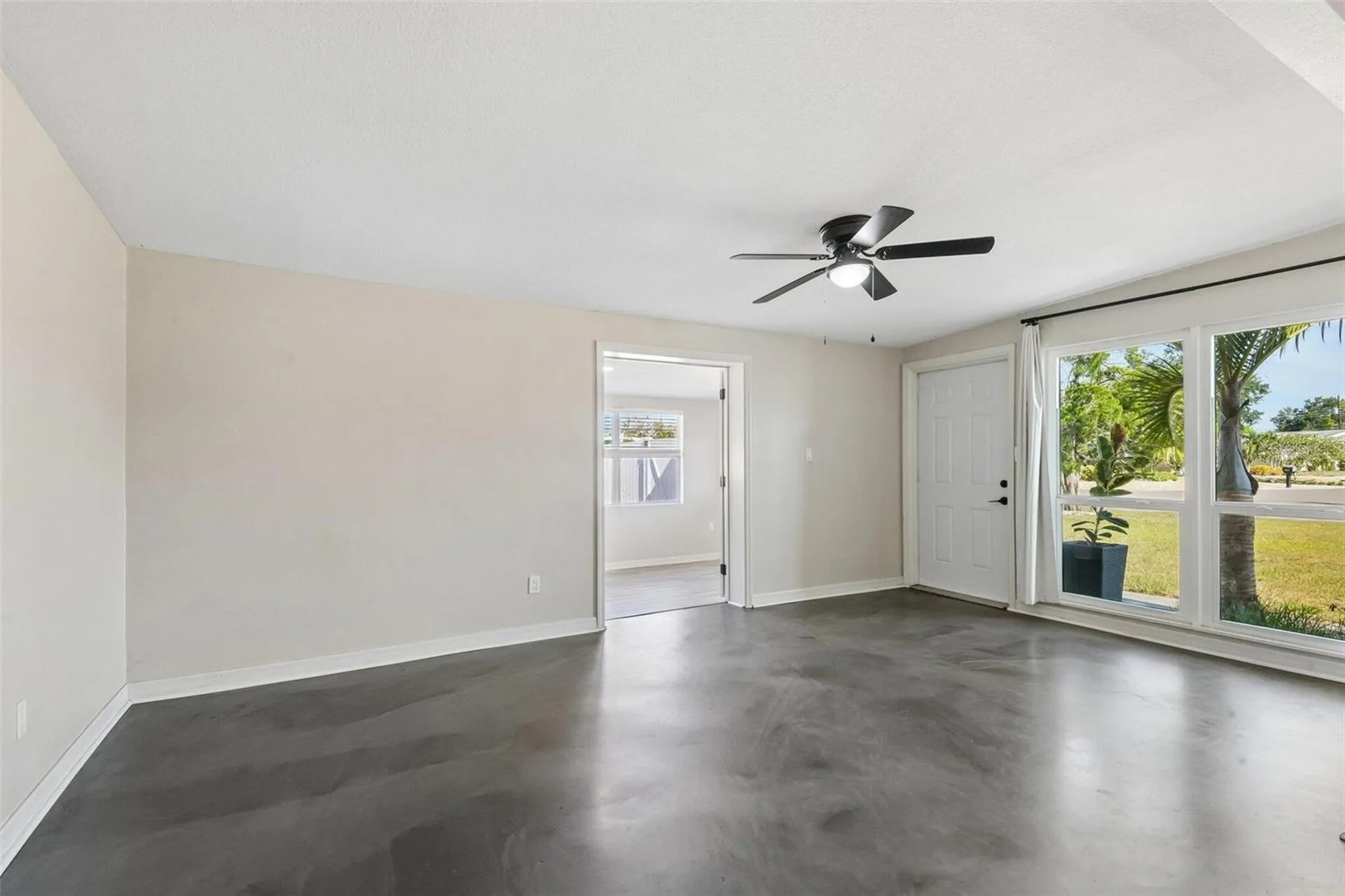 2416 Emory Avenue Bradenton FL 34207